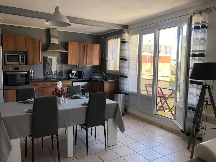Appartement Balcon, Place De Parking, Centre Ville Valence  Bagian luar foto