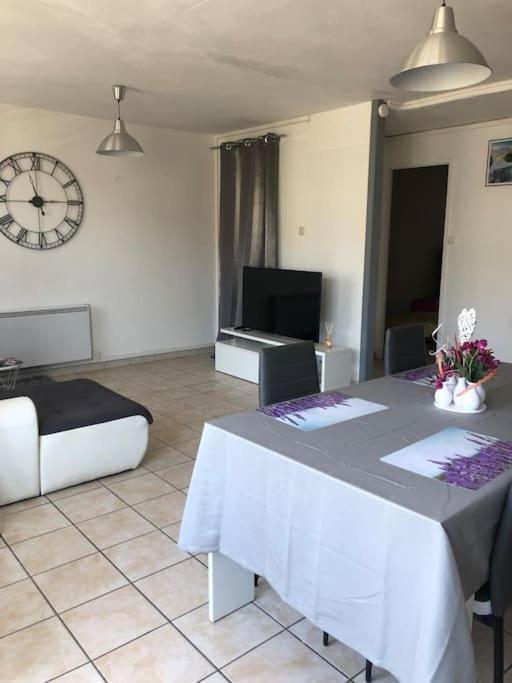 Appartement Balcon, Place De Parking, Centre Ville Valence  Bagian luar foto