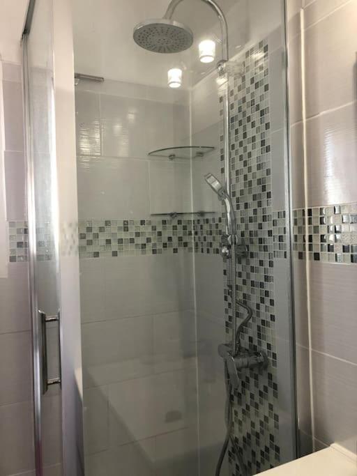 Appartement Balcon, Place De Parking, Centre Ville Valence  Bagian luar foto