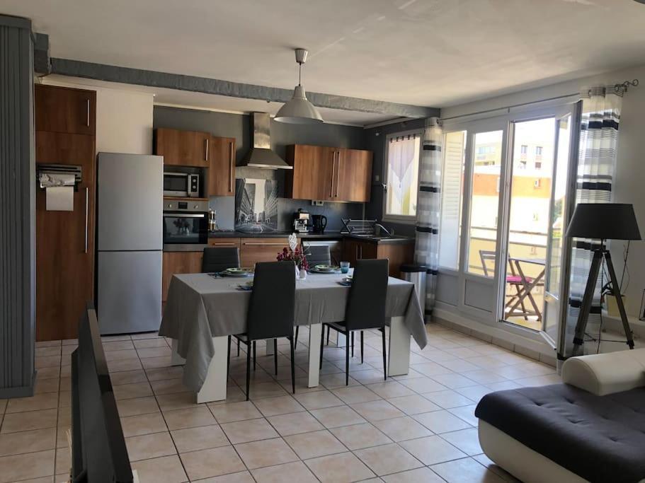 Appartement Balcon, Place De Parking, Centre Ville Valence  Bagian luar foto